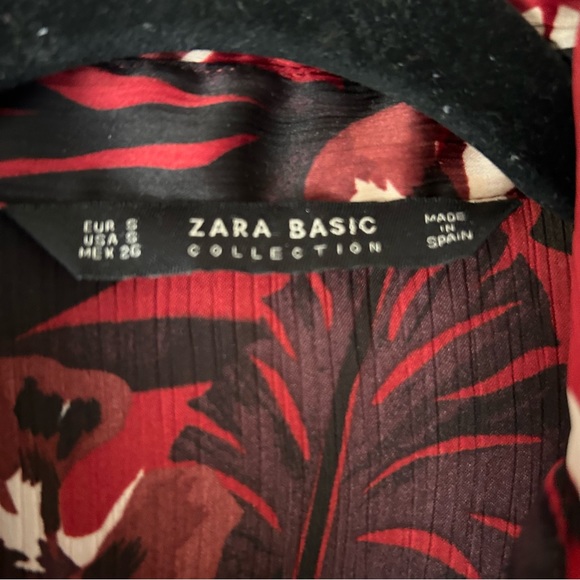 Zara Basic Collection Red Floral Button Down - Size Small - Picture 6 of 9